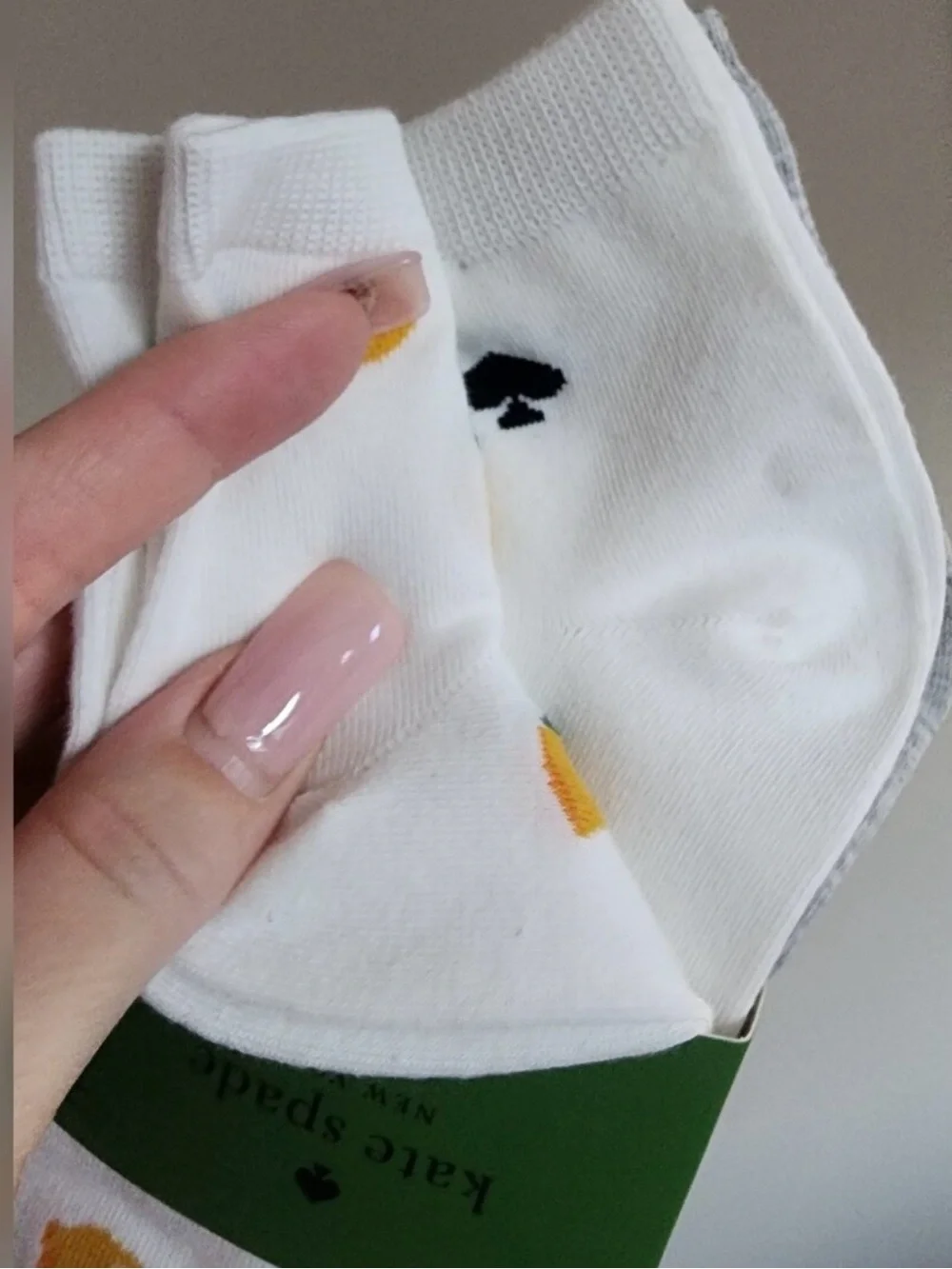KATE SPADE Quarter Socks Pk Of 3 - Lemon Print, White and Grey